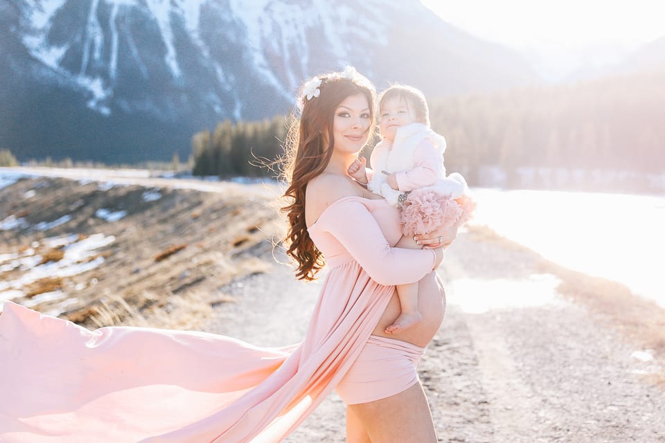 Justine Winter Maternity Session in Canmore Alberta Winter Lotus